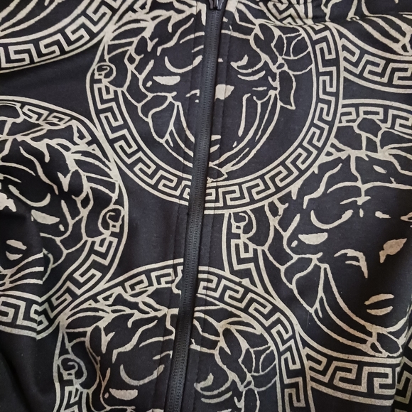 2 Piece Athletic Geometric Track Suit Size Med for Men - Picture 5 of 5